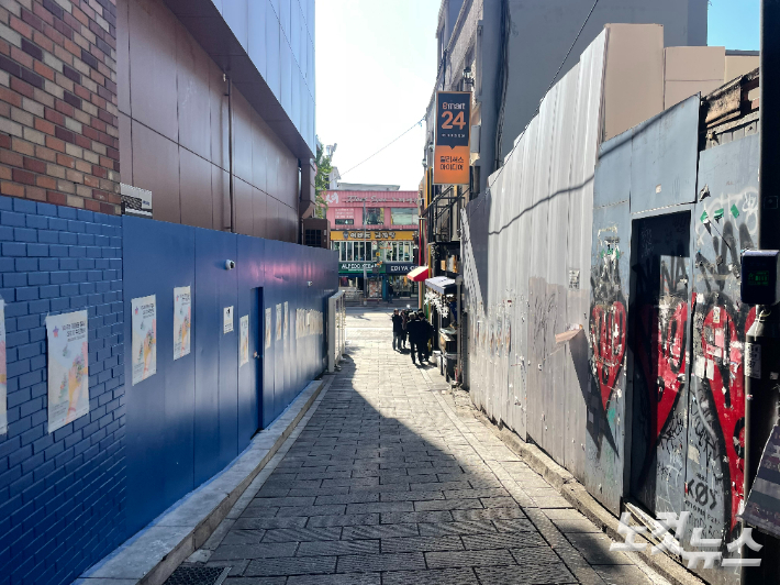 참사가 발생했던 이태원 해밀톤호텔 옆 골목. 전민 인턴기자