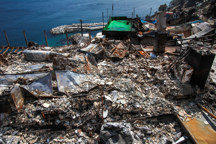 경북 초대형 산불로 잿더미로 변한 영덕 석리마을. 박정일 작가 제공