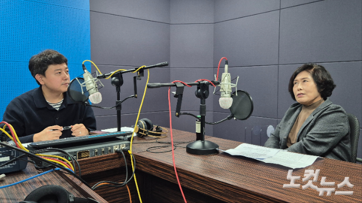 강원CBS.강원영동CBS 시사프로그램 <최진성의 위클리오늘>에 출연한 강릉농악보존회 서수희 회장. 강민주 PD