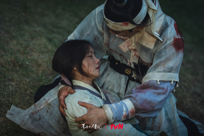 전창엽 음악감독은 가장 몰입해서 본 장면으로 연지영이 다시 현대로 돌아가는 장면을 꼽았다. tvN 제공