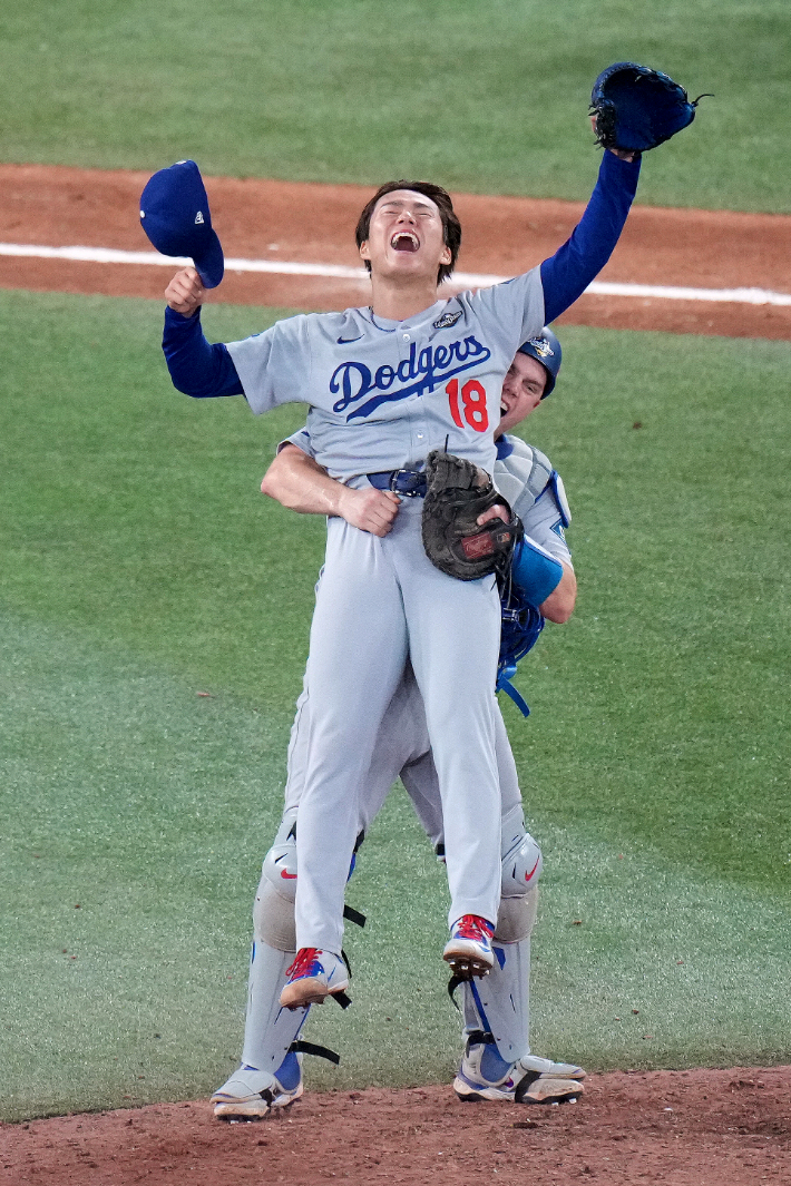 야마모토 요시노부와 윌 스미스. 연합뉴스