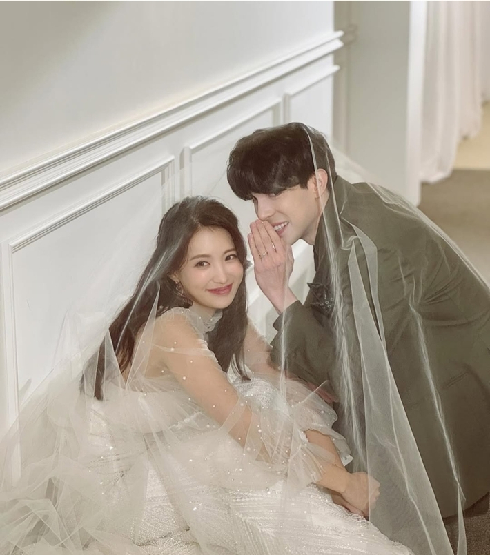 왼쪽부터 김서연, 로빈. 김서연 인스타그램