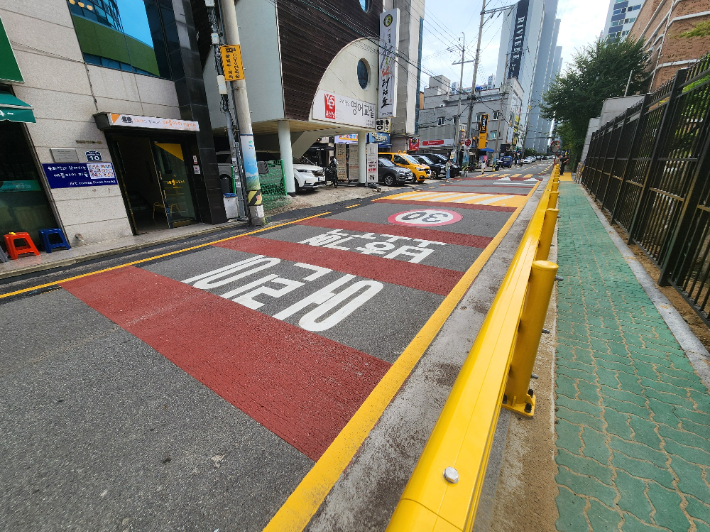 울산 북구는 최근 명촌초등학교 보행환경 개선사업을 완료했다. 북구청 제공