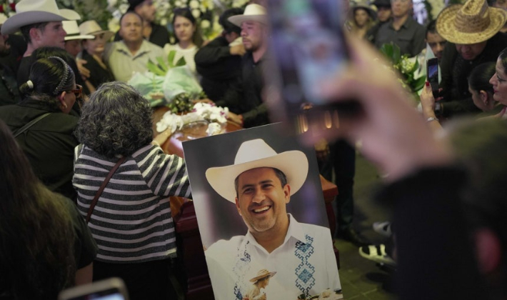 총격 받아 사망한 멕시코 카를로스 만소 시장. 연합뉴스