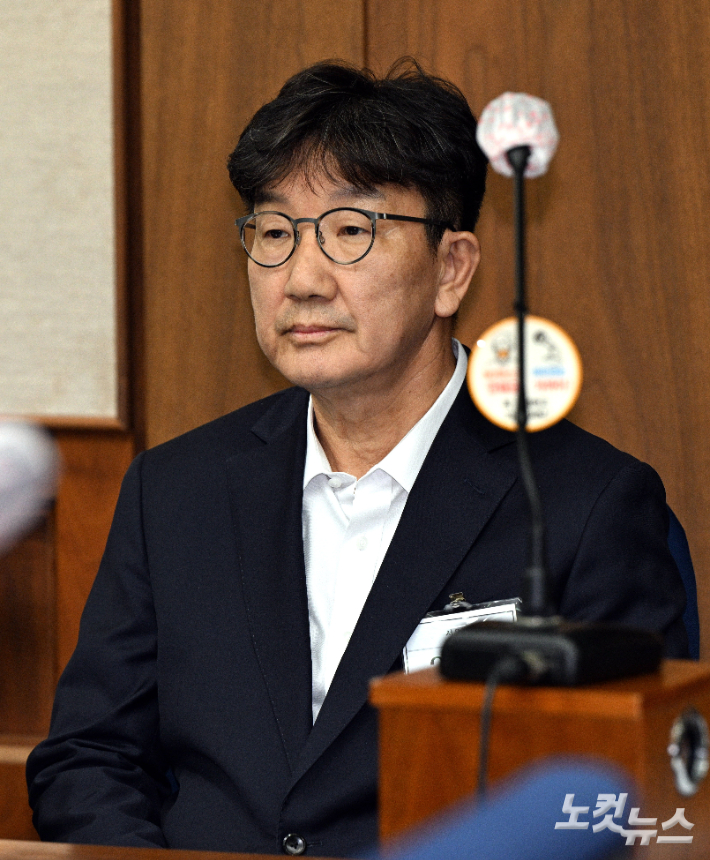 권성동, 직업 묻자 "국회의원입니다"…'통일교 정치자금' 수수 부인