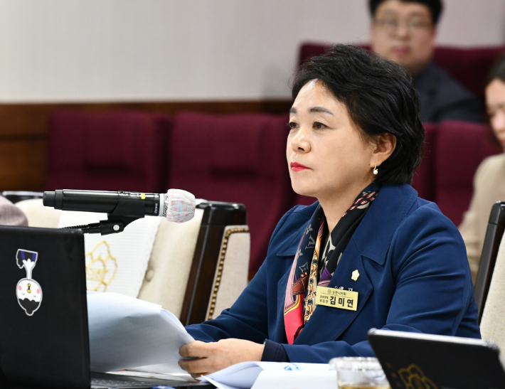 김미연 문화경제위원장. 순천시의회 제공