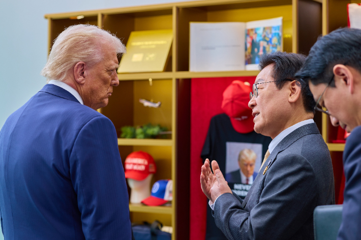 이재명 대통령(오른쪽)과 도널드 트럼프 미국 대통령. 대통령실 제공