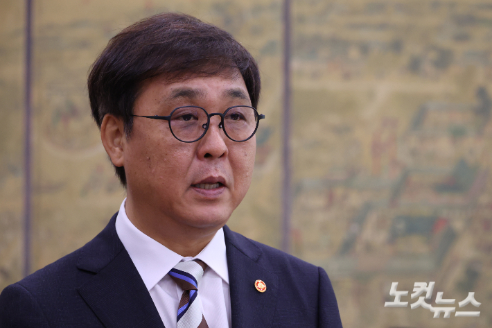 [속보]"이재명 대통령, 정부 자산 매각 중단 지시"