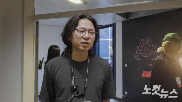 이진 작가가 전남CBS와 인터뷰를 하고 있다. 전남CBS