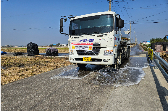 군산시가 조류인플루엔자 예방 활동 강화에 들어갔다. 군산시 제공