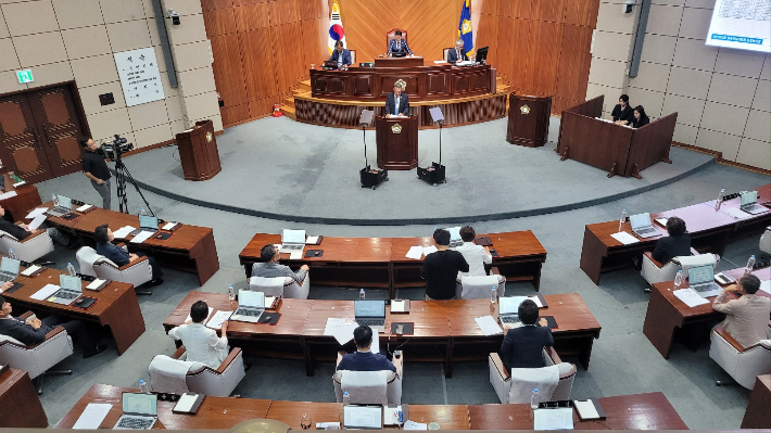 군산시의회 본회의장. 군산시의회 제공