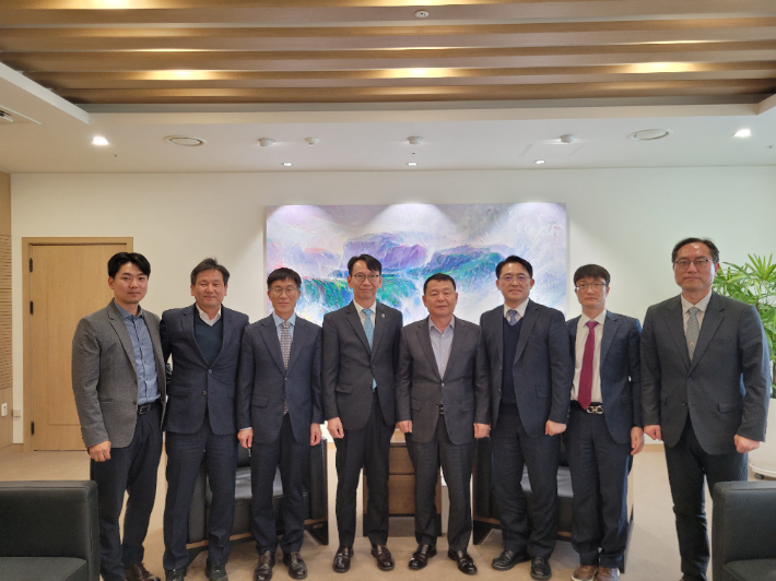 경남도-한국수자원공사 면담. 경남도청 제공 