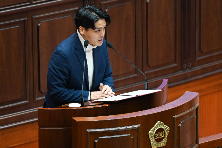 4일 열린 부산시의회 제332회 정례회 5분 자유발언에 나선 국민의힘 이준호 의원. 시의회 제공