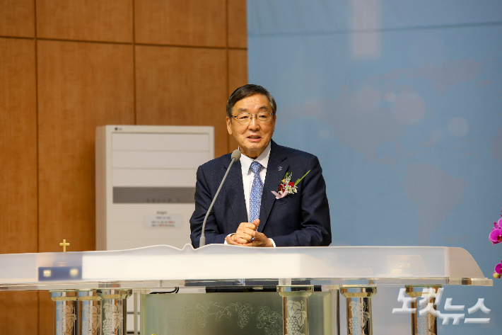 인천제2교회 이건영 원로목사가 설교를 전하고 있다. 최화랑 기자