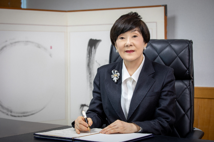 이인옥 신임 이사장. 동의대 제공