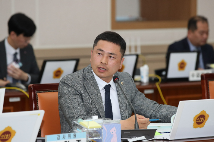 전남도의회 교육위원회 임형석 의원(더불어민주당·광양 1)은 4일, 전남도교육청 행정사무 감사에서 학교 보건실의 일반의약품 관리 사각지대를 강력히 질타했다. 전남도의회 제공