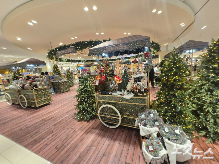 더현대 대구 6층 크리스마스 마켓. 류연정 기자