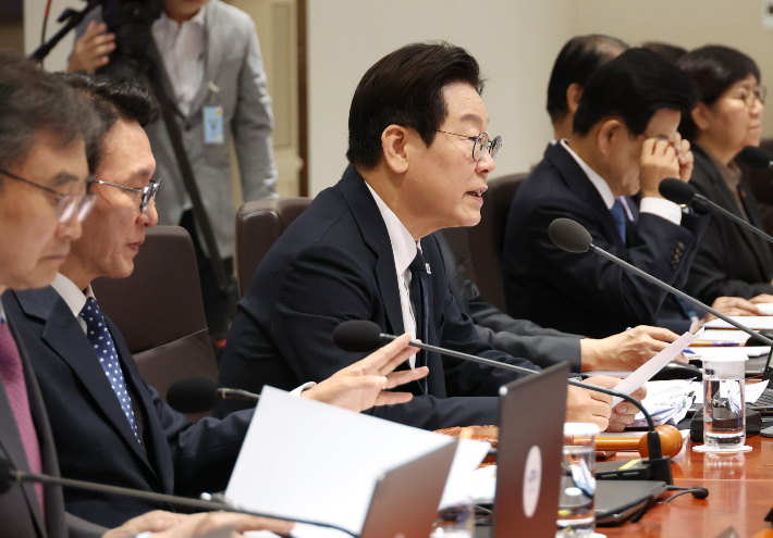 이재명 대통령이 4일 용산 대통령실에서 열린 국무회의에서 발언하고 있다. 연합뉴스