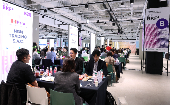 농림축산식품부(이하 농식품부)는 지난 10월 29일~31일 서울 코엑스에서 '푸드위크 코리아 2025'와 연계해 'K-푸드+ 바이어 초청 수출상담회'를 개최했다. 농식품부 제공