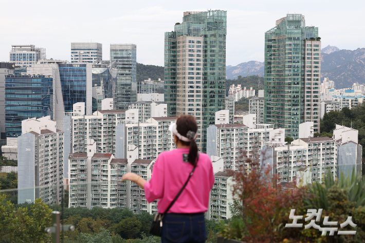 서울 마포구 하늘공원에서 바라본 아파트 모습. 류영주 기자