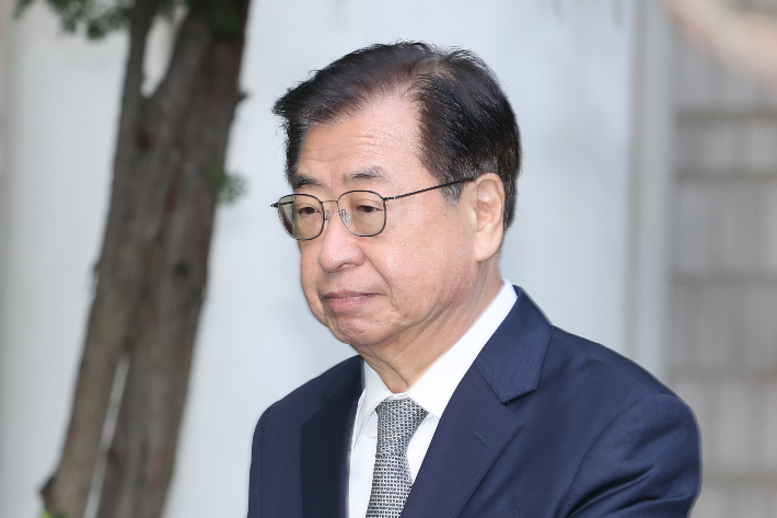 '서해 공무원 피격 사건'을 은폐하려 한 혐의로 재판에 넘겨진 서훈 전 국가안보실장. 연합뉴스