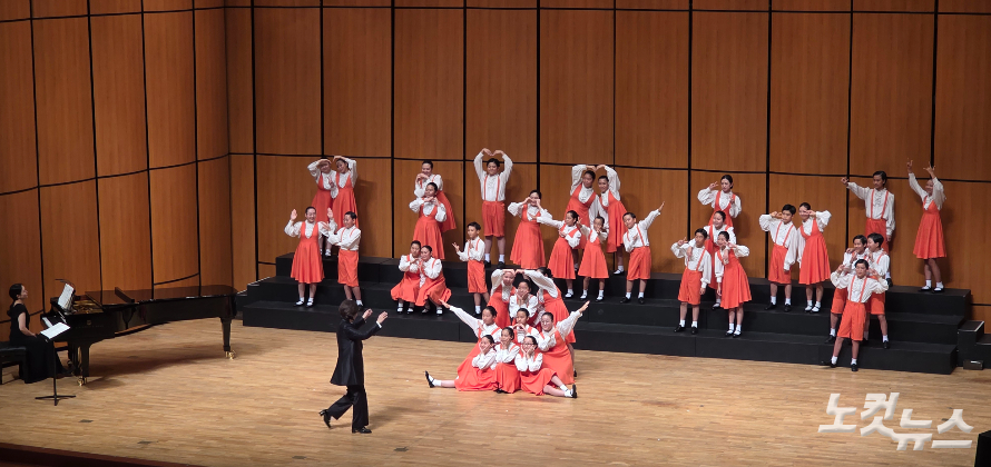 광주CBS소년소녀합창단(단장 송희호)이 1부 공연에서 다채로운 무대를 선보였다. 한세민 교계기자