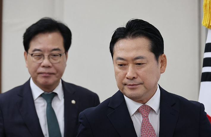 국민의힘 장동혁 대표(오른쪽)와 송언석 원내대표. 연합뉴스