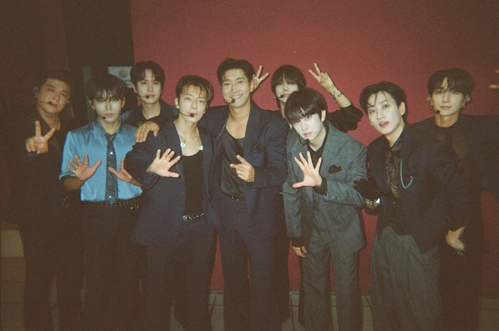 슈퍼주니어는 음악 활동뿐 아니라 연기, 예능, 라디오, 뮤지컬 등 멤버의 특장점을 살린 다양한 활동을 병행해 왔다. 슈퍼주니어 공식 페이스북