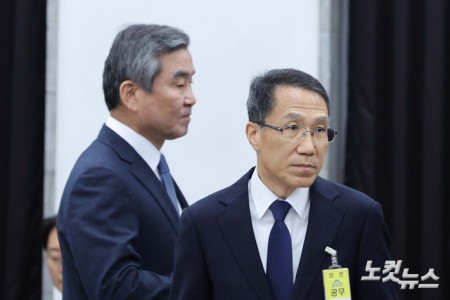 국정감사 출석하는 유재성 경찰청장 직무대행-박성주 국가수사본부장