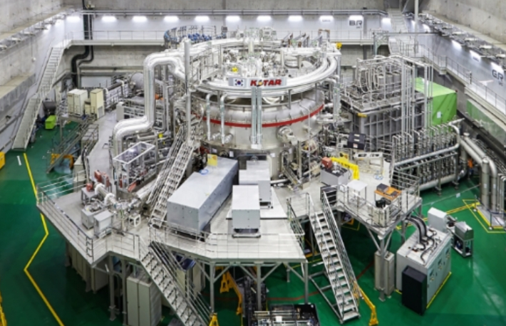 한국핵융합에너지원(KFE)의 토카막인 KSTAR. KFE 제공