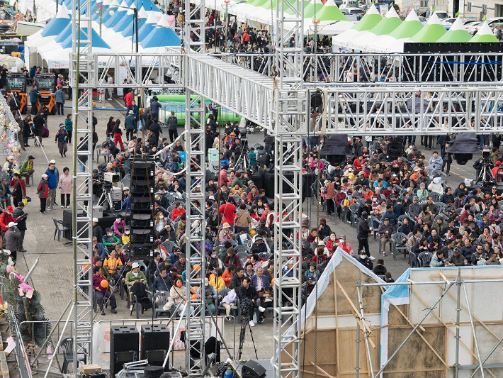 지난해 열린 죽변항 수산물축제. 울진군 제공