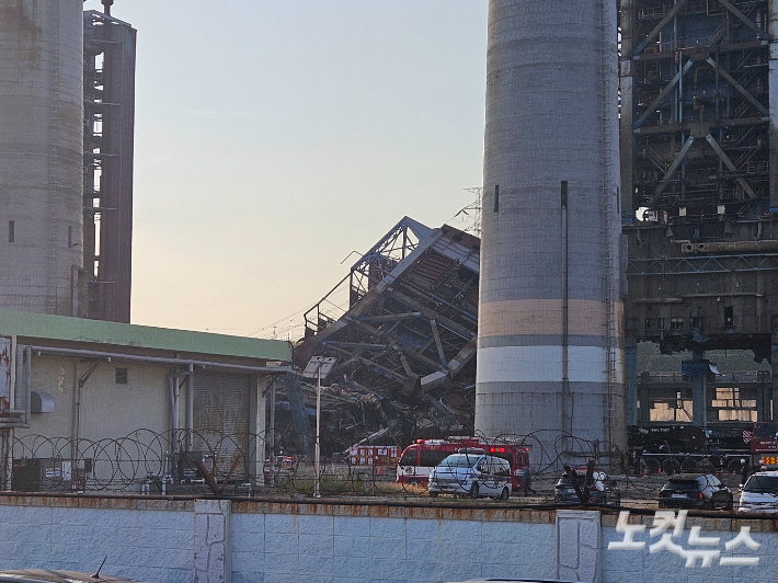 "울산화력발전소 매몰 7명 중 2명 위치 확인"…야간 수색·구조