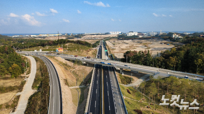 포항~영덕 고속도로. 박정노 기자