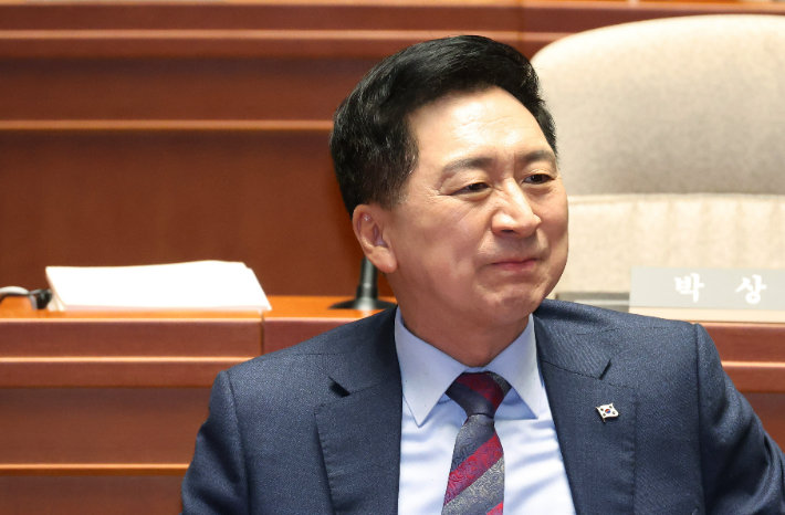 김기현, 특검 압수 '김건희 클러치백'에 "아내가 선물"