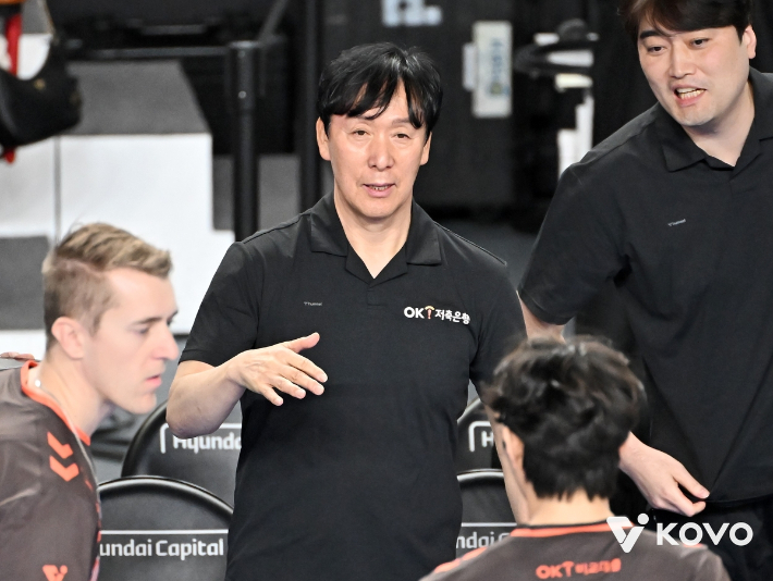 OK저축은행 신영철 감독. 한국배구연맹