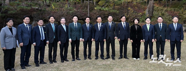 총리공관에서 열린 고위당정협의회