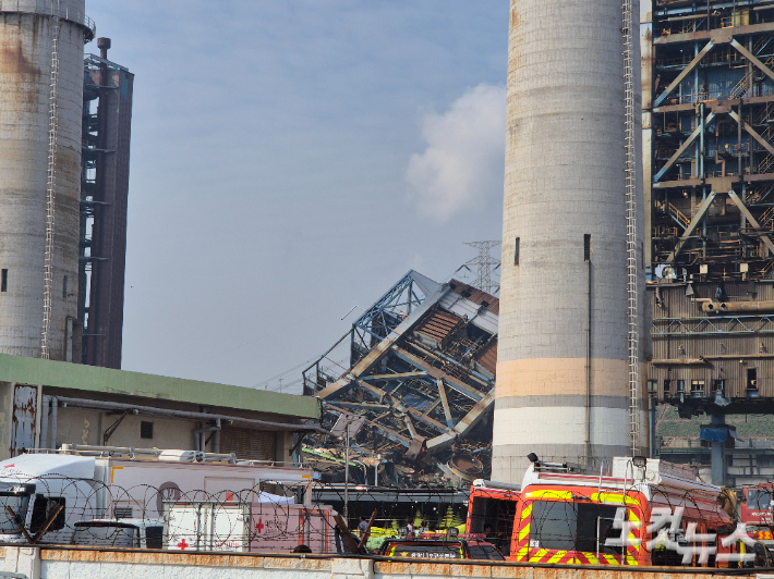 한국동서발전 울산화력발전소 보일러 타워 붕괴 사고 현장. 이상록 기자