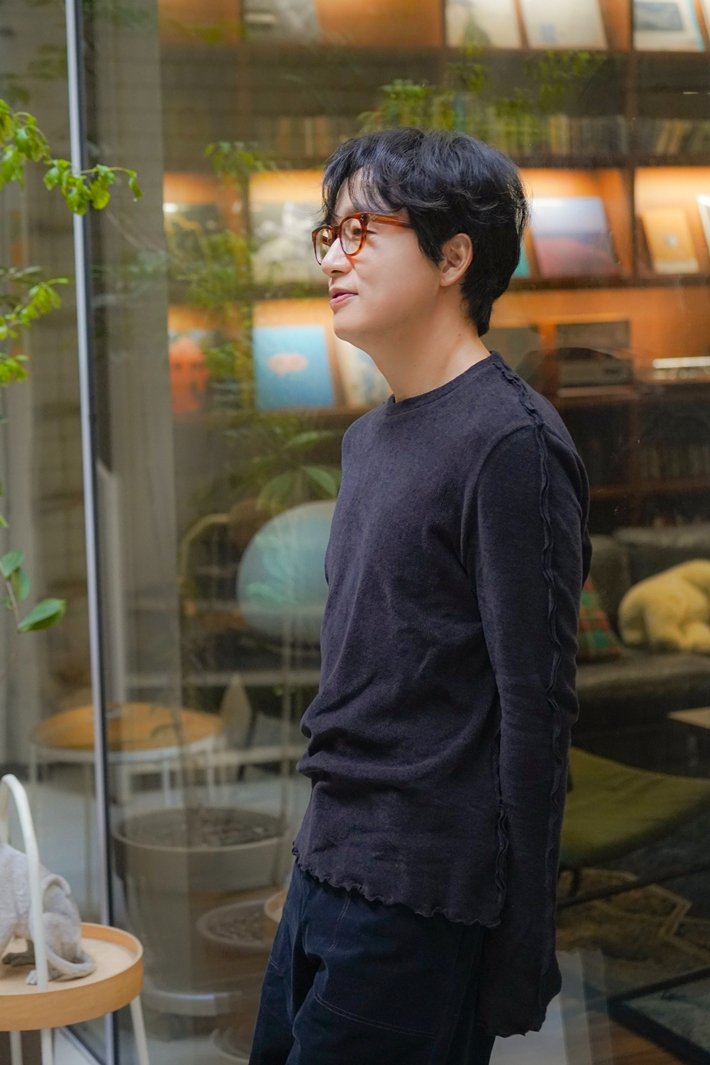 타이틀곡 '꽃이 된 사람'은 소속사 직원들의 투표로 정해졌다. 안테나 제공