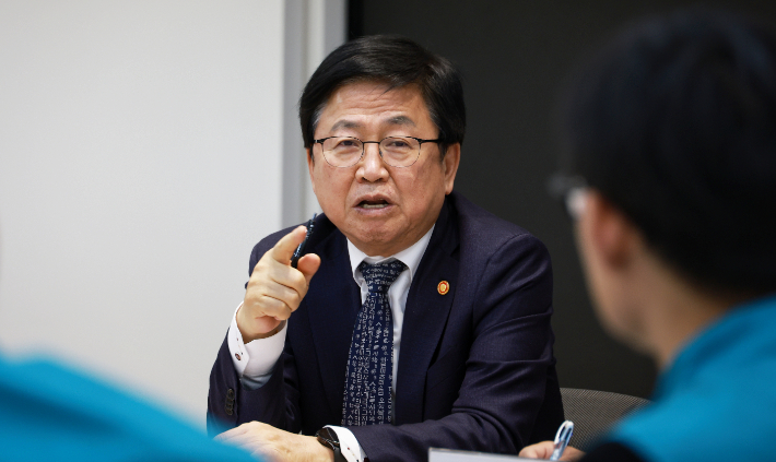 최교진 교육부 장관. 교육부 제공