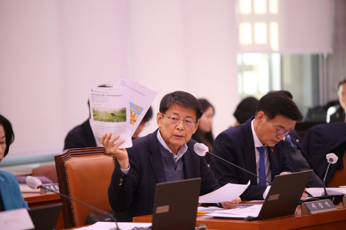 서삼석 국회의원이 상임위에서 활동하는 모습. 서 의원실 제공