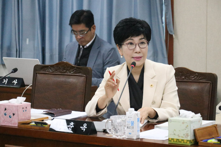 한춘옥 의원. 전남도의회 제공 