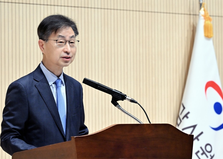 최재해 감사원장이 11일 서울 종로구 감사원 청사에서 열린 이임식에서 이임사를 하고 있다. 감사원 제공