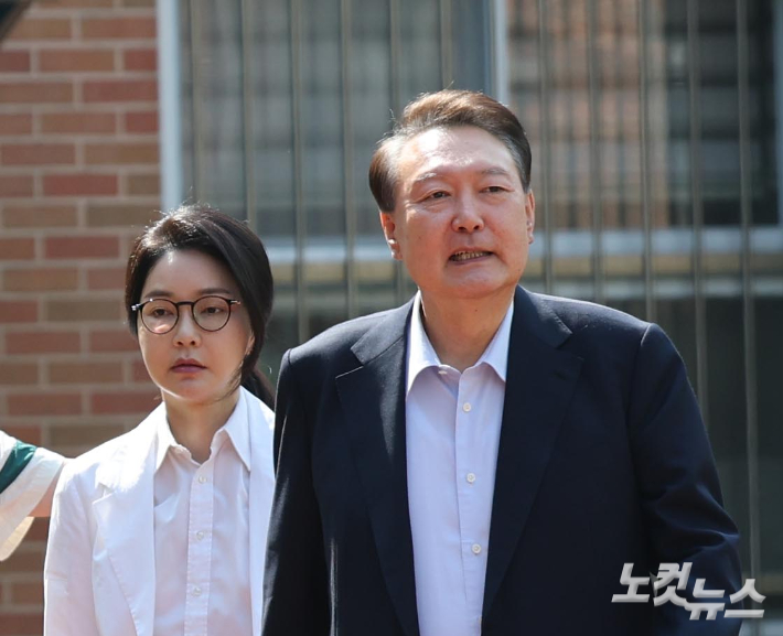 윤석열 전 대통령(오른쪽)과 김건희씨. 박종민 기자