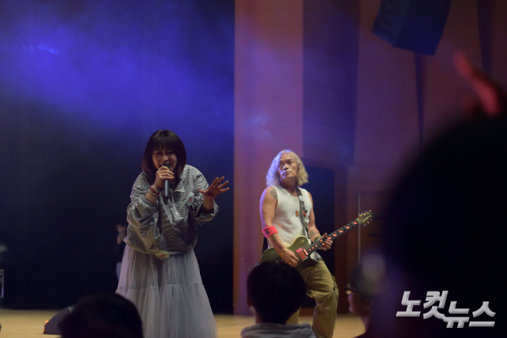 가수 체리필터. 충북CBS