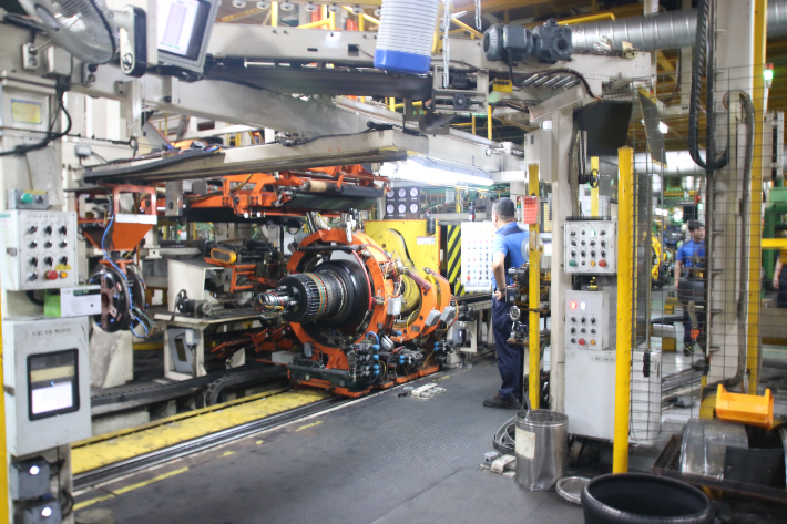 시범 운영중인 금호타이어 광주공장. 금호타이어 제공