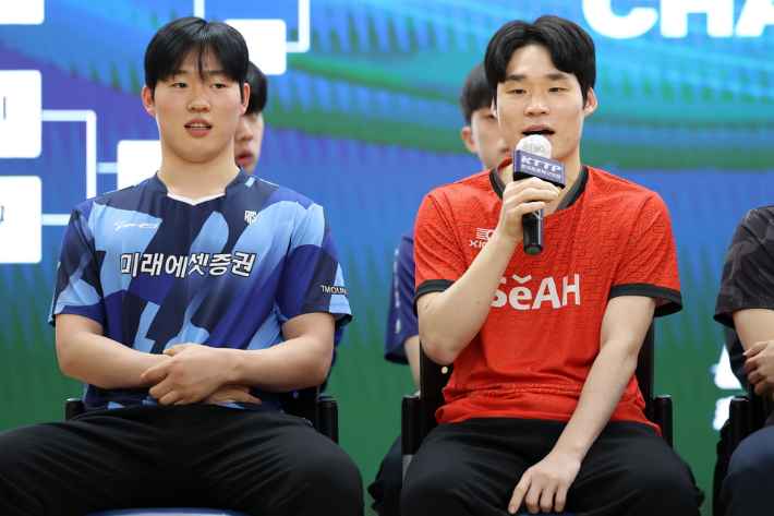 12일 '2025 두나무 프로탁구리그 FINALS IN 광명시' 미디어 데이에 나선 박규현(왼쪽)과 장우진. 한국프로탁구연맹 