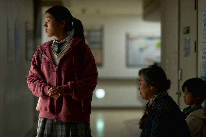 영화 '세계의 주인' 스틸컷. ㈜바른손이앤에이 제공