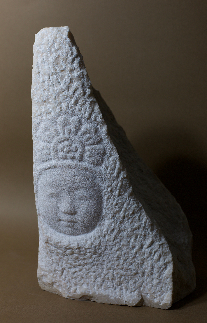 유향숙, '보살',  분홍대리석, 23x16x39cm(2022). 동산방화랑 제공