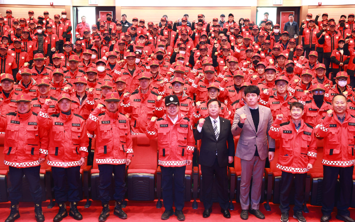 울진군이 산불조심기간을 맞아 산불예방 및 방지를 위한 발대식을 개최했다. 울진군 제공