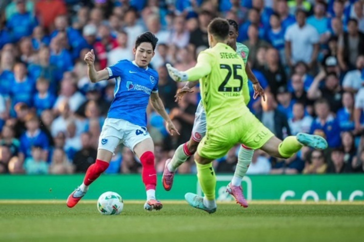 포츠머스 소속 양민혁(사진 왼쪽)의 경기 장면. 포츠머스 SNS 캡처